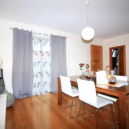 Ferienhaus Fuer 9 Personen Ca 120 Qm In Machico, Madeira Ostkueste Von Madeira Holiday home *